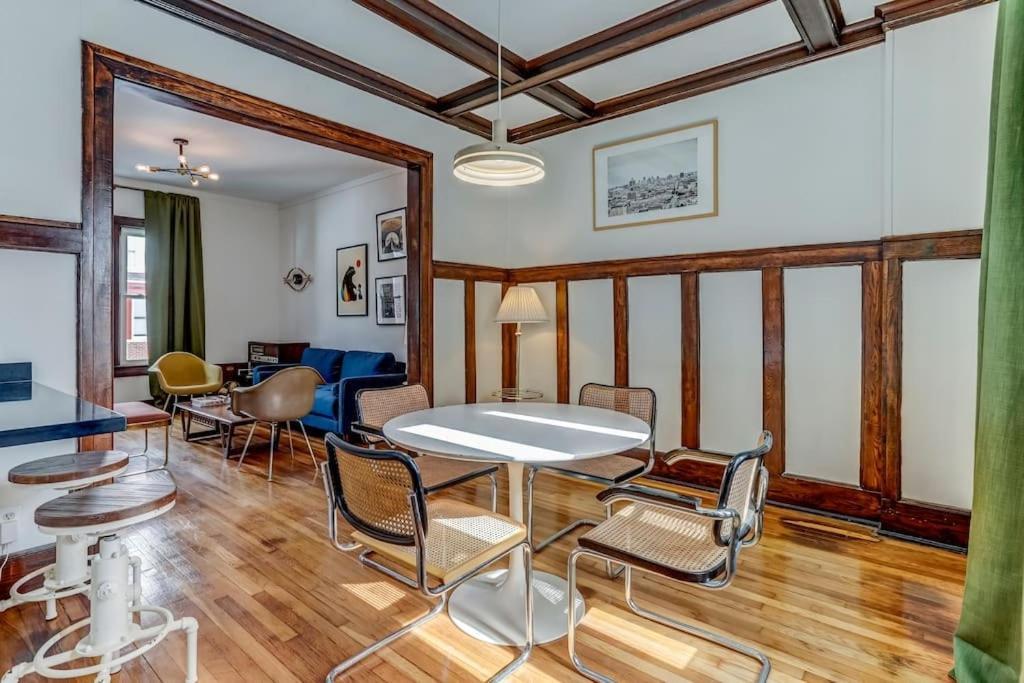 デトロイト Luxe Mid-Century Styled Historic Townhouse #1ヴィラ エクステリア 写真